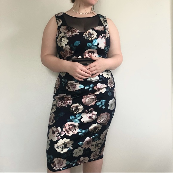 Floral bodycon dress - Picture 2 of 5